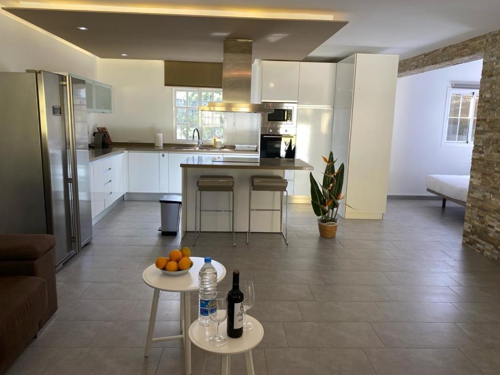 Sunny Carmelito Deluxe Apartment Mogan Luaran gambar