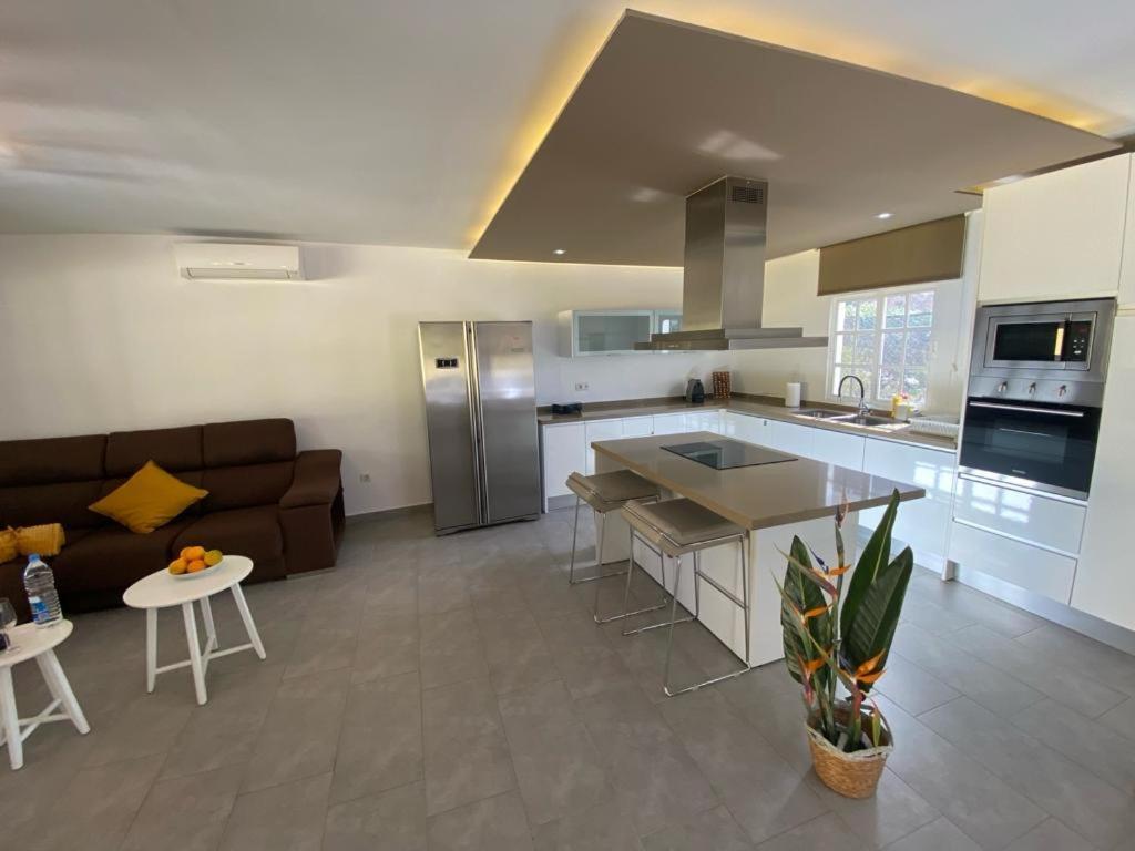 Sunny Carmelito Deluxe Apartment Mogan Luaran gambar